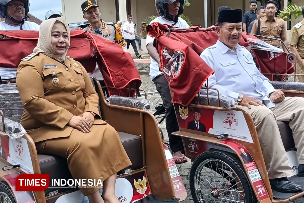 200 Tukang Becak di Ponorogo Terima BantuanBecak Listrik dari Presiden Prabowo