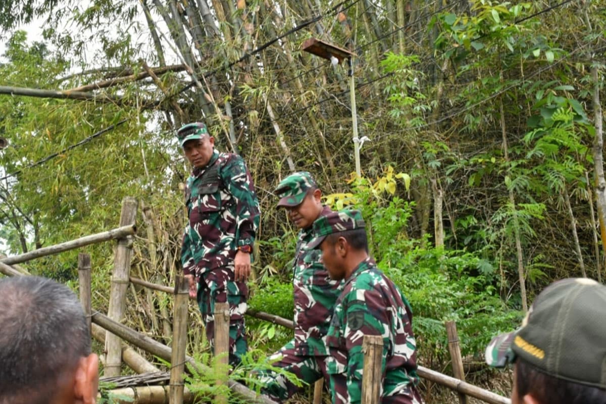 Danrem 081 Tinjau Lokasi Jembatan Perintis Garuda Ponorogo